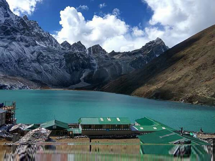 Gokyo Lake (4,800m/15,744ft)