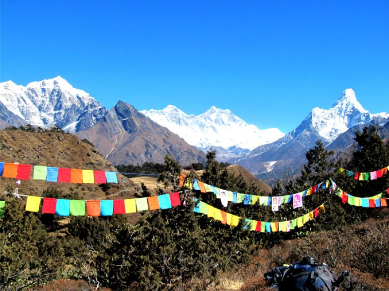 Mount Everest and prayer flag 