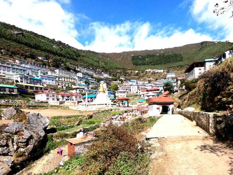 Namche Bazar (3,440m/11,285ft)