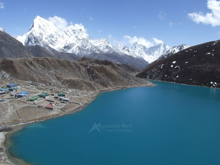 Gokyo Lake (4,800m/15,744ft)