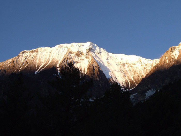 Sunrise in Dolpo 